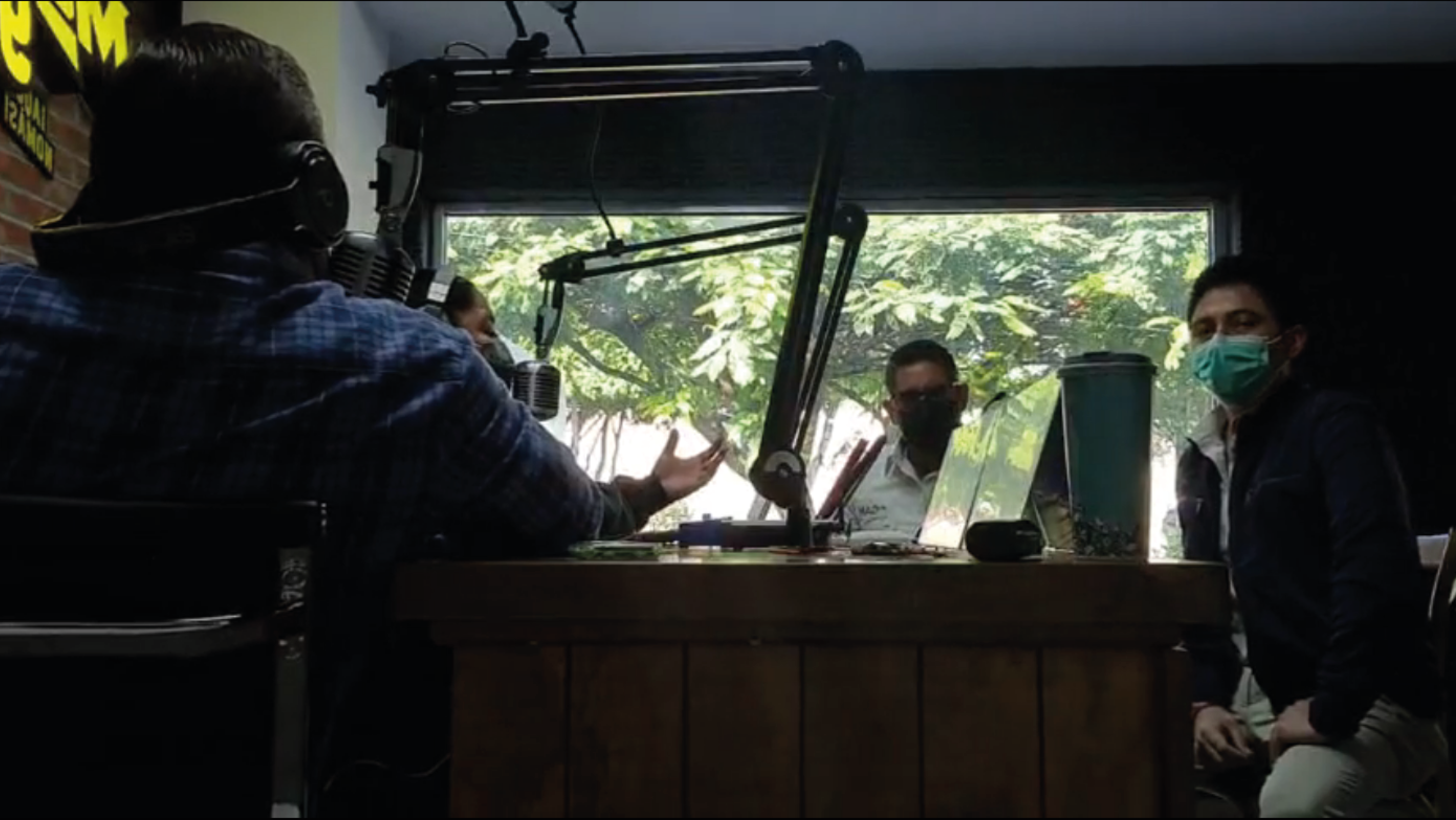 ENTREVISTA AL AIRE DESDE LAS INSTALACIONES DE LA MEJOR 92.7
